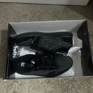 Travis scott shoes black